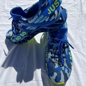 Just So athletic shoes size 10